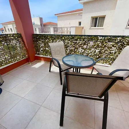 Joy Pool View At Kings Walk To Venus Appartement Paphos